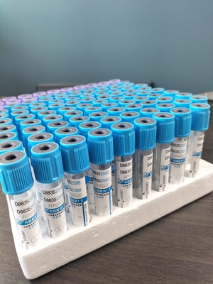 Thử nghiệm trong phòng thí nghiệm Sodium Citrate Thuốc hút bụi lấy máu PT Tube với đầu màu xanh